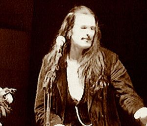 2004년 공연 중인 윌리 데빌