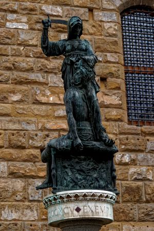 도나텔로, 유디트와 홀로페르네스, 1455년경. 베키오 궁전, 피렌체