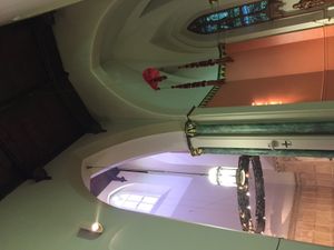 고 오웬 추기경 맥캔의 갈레로가 남아프리카 공화국 케이프타운의 성 마리아 대성당 지붕에 걸려 있다.