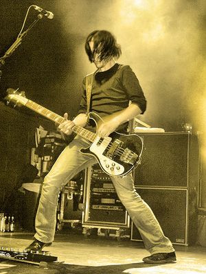 폴 윌슨은 2005년 3월 베이시스트 마크 맥클렐랜을 대신했다.