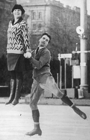 1927년 루드비히 브레데와 함께 리프트를 수행하는 사보