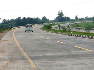 NH-49가 빌라스푸르 우회로를 통과하고 있음