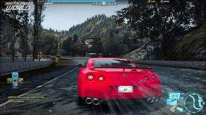 게임 초창기 모습의 스크린샷. 게임은 당시 Need for Speed: World Online으로 알려져 있었다. 월드는 불법 스트리트 레이싱에 롤 플레잉 요소를 결합했다.