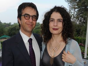 이고이언과 그의 아내 아르시네 칸지안 (2013년)