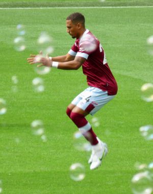 웨스트햄 유나이티드와의 경기 전 케러