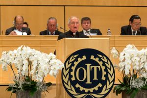 2014년 제103차 국제 노동 기구 총회에서 발언하는 주유엔 제네바 사무국 영구 참관인 실바노 마리아 토마시