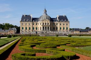 보-르-비콩트의 브로더리 (자수 모양) 정원