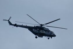 2022년 2월 23일 민스크에서 남쪽으로 향하는 러시아 군용 헬리콥터 (참고: "V" 기호)