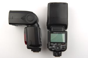 두 개의 전문가용 제논 튜브 플래시