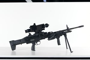 조준경 장착한 K15 기관총