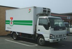 배송 트럭의 예 (이스즈 엘프)