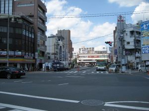 국도 17호선에서 본 서쪽 출구