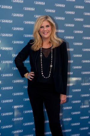 SAMHSA 특별 인정상 수상자 존스턴이 2014년 8월 13일 UCLA 캠퍼스 내 로이스 홀에서 열린 2014 보이스 어워드에서 사진을 찍고 있다.