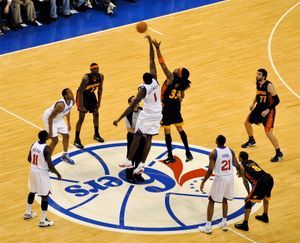 식서스 대 워리어스 경기 팁오프