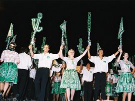 2006년 성 베드로 축제 기간의 "포베이로"들.