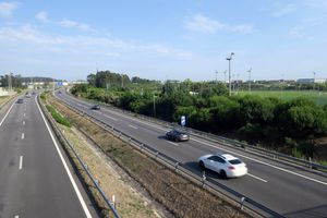 시립 공원 근처의 A28.