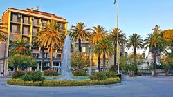 카를로 조르지니 광장(로톤다)