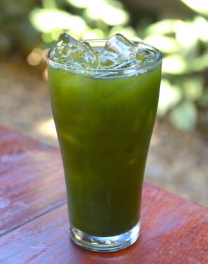 태국에서 음료로 사용되는 바이 부아 복