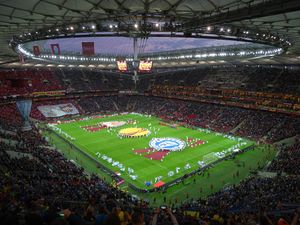 폴란드 바르샤바의 국립 경기장에서 결승전이 열렸다.