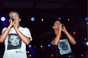 세르게이 라자레프와 블라드 토팔로프, "Smash!!"로 공연