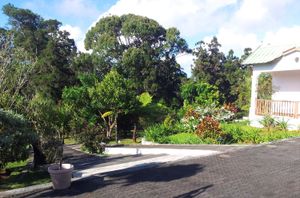 몽베르 자연 공원의 방문자 센터와 입구