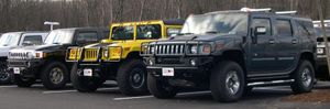 From left: 2006 [[Hummer H3]], [[Hummer H1|H1]], and [[Hummer H2|H2]]
