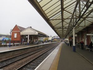 스컨소프 기차역