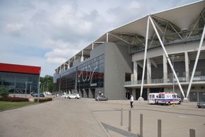 브와디스와프 크롤 경기장은 ŁKS 우치 축구팀의 홈 구장이다.