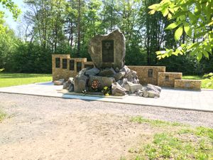 나치즘 희생자 기념 공원의 기념비