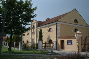 옛 타르노브제크 곡물 창고