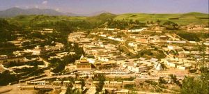 암도에 있는 쿰붐 사원의 파노라마 사진