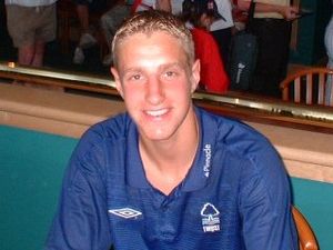 2002년 노팅엄 포레스트 소속의 도슨