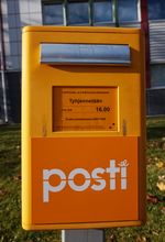 유바스큘라에 있는 포스티(Posti) 우체통