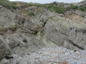 섬의 역암 암반