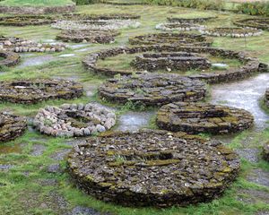 에스토니아 북부에서 발견되는 청동기 시대 석관 무덤