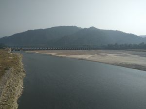 네팔 사르라히의 바그마티 강 관개 우회