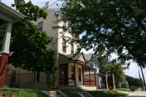 태디어스 로 하우스