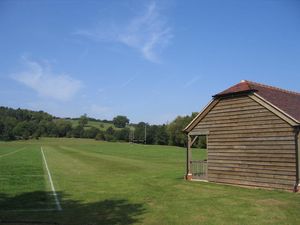 블록섬(Bloxham)의 호브 언덕(Hobb Hill) 아래의 '피그 스티(Pig Sty)' 운동장.