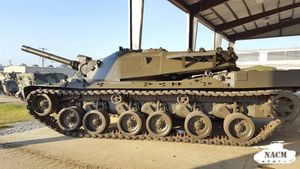 미국 육군 기갑 및 기병 컬렉션에 전시된 XM803. MBT-70에는 3개의 리턴 롤러가 있는 반면, XM803에는 2개가 있다.