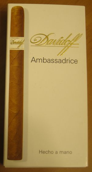 도미니카 공화국에서 제조된 Ambassadrice