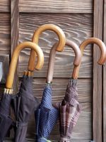 J자 모양의 손잡이