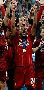 2019년 UEFA 슈퍼컵에서 우승한 후의 브루스터