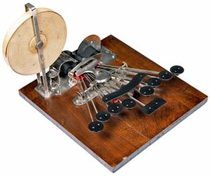 1879년 마일스 바솔로뮤의 스테노그래프 - 초기 모델