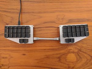 SOFT/HRUF 프로젝트에서 제작한 오픈 소스 속기 하드웨어