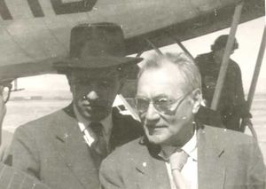 존 그리슨은 캐나다 국립 영화 위원회의 초대 위원이었다.