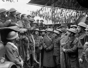 1940년 3월 13일 프랑스에서 영국 원정군 병사들을 즐겁게 하는 폼비