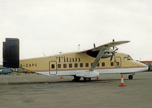 1994년 Titan Airways Short 330.