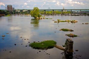 리치먼드를 지나는 제임스강