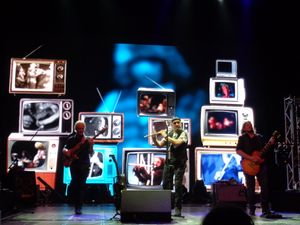 2018년 10월 13일 크로아티아 자그레브에서 공연하는 제쓰로 툴