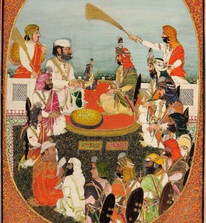 5세의 마하라자 둘립 싱 치하의 시크 제국. 오른쪽은 수체트 싱이고, 바로 왼쪽은 코이누르를 결국 소유하게 되어 영국으로 넘어가게 된 잠무 카슈미르의 마하라자 굴라브 싱이다.